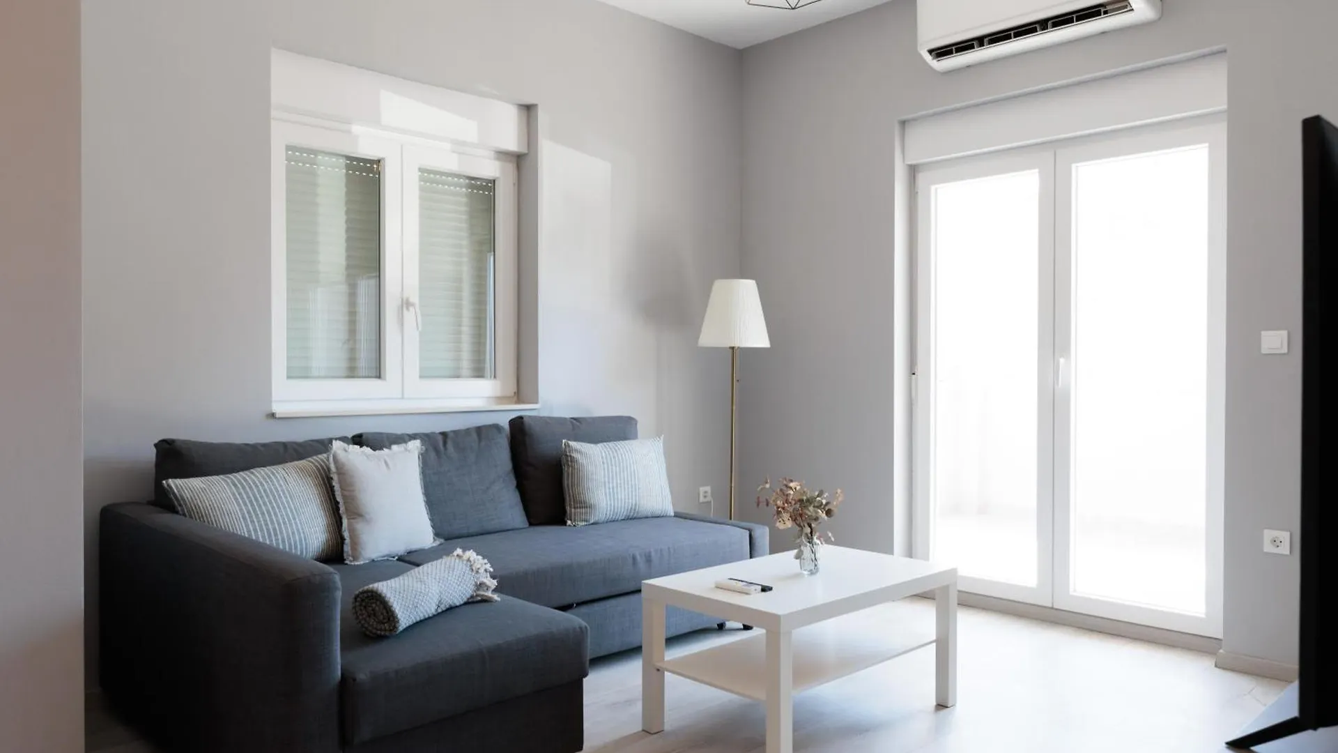 شقة Cozy And Bright 2Bd Family Home زادار